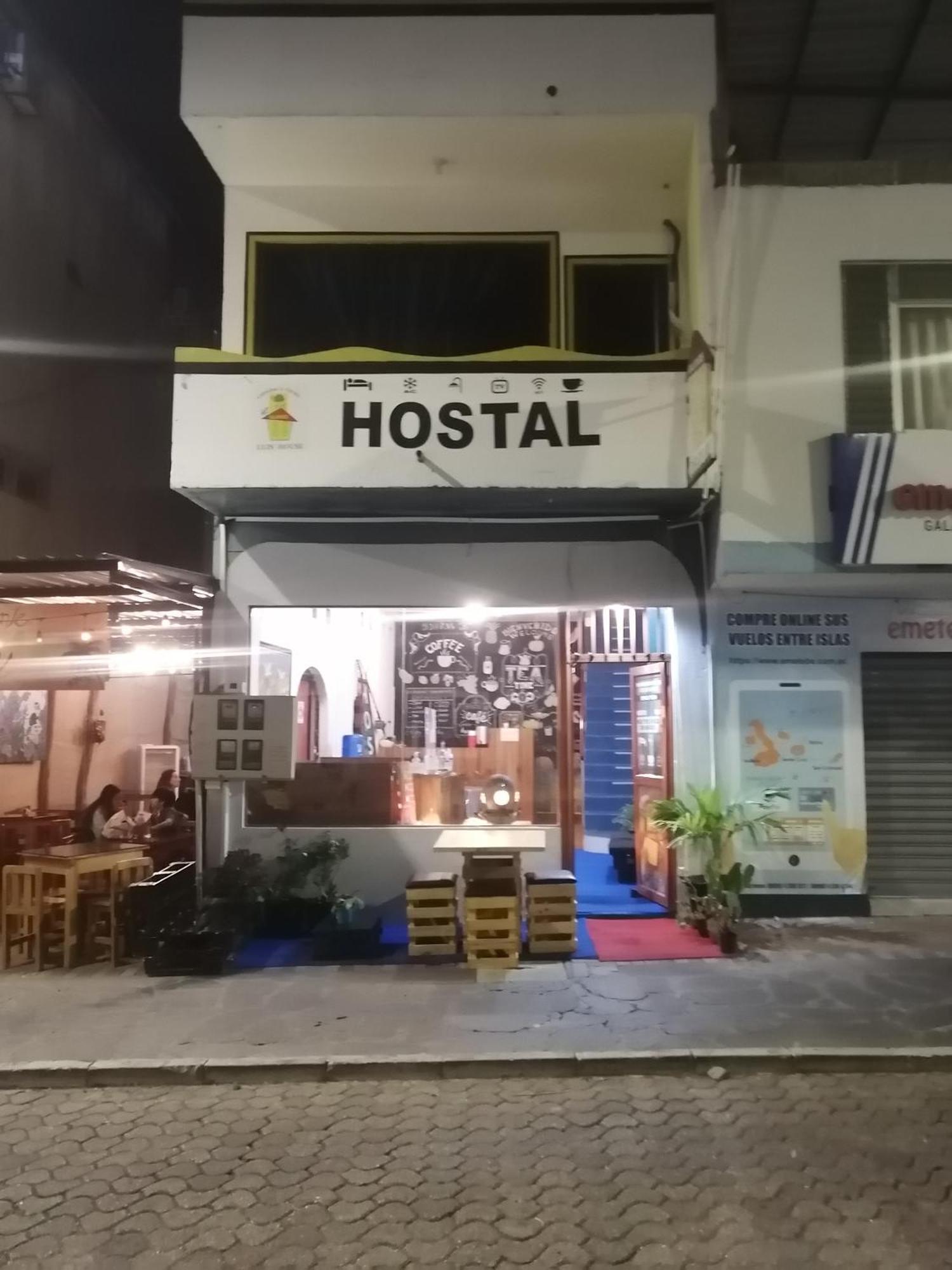 Hostal La Casa De Luis ปูแอร์โต บาเกริโซ โมเรโน ภายนอก รูปภาพ