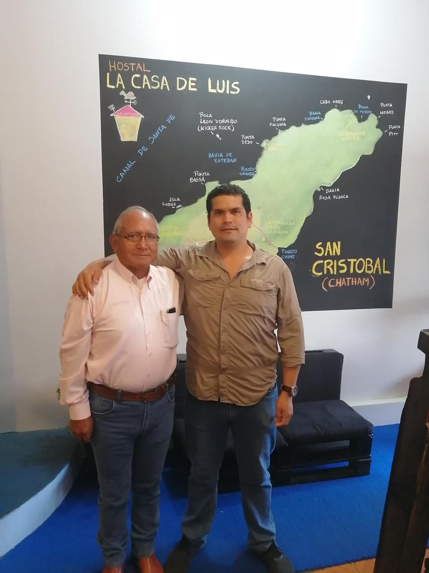 Hostal La Casa De Luis ปูแอร์โต บาเกริโซ โมเรโน ภายนอก รูปภาพ