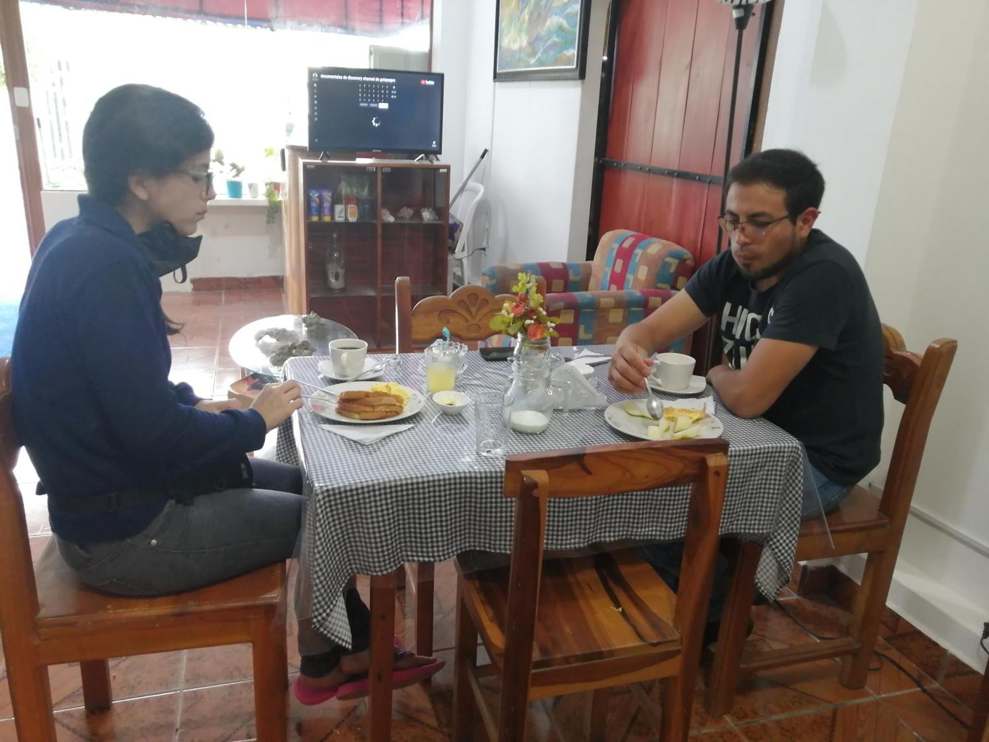 Hostal La Casa De Luis ปูแอร์โต บาเกริโซ โมเรโน ภายนอก รูปภาพ