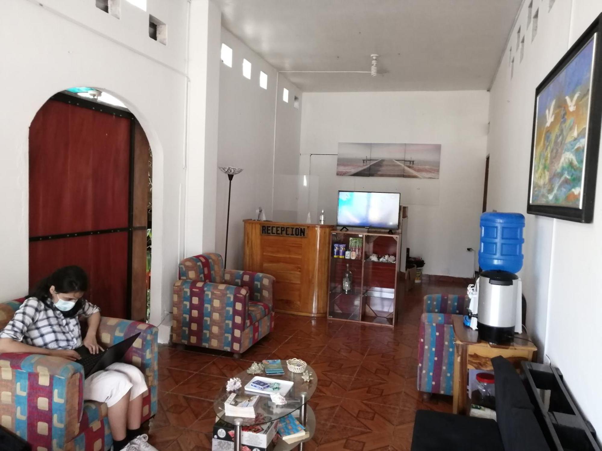 Hostal La Casa De Luis ปูแอร์โต บาเกริโซ โมเรโน ภายนอก รูปภาพ