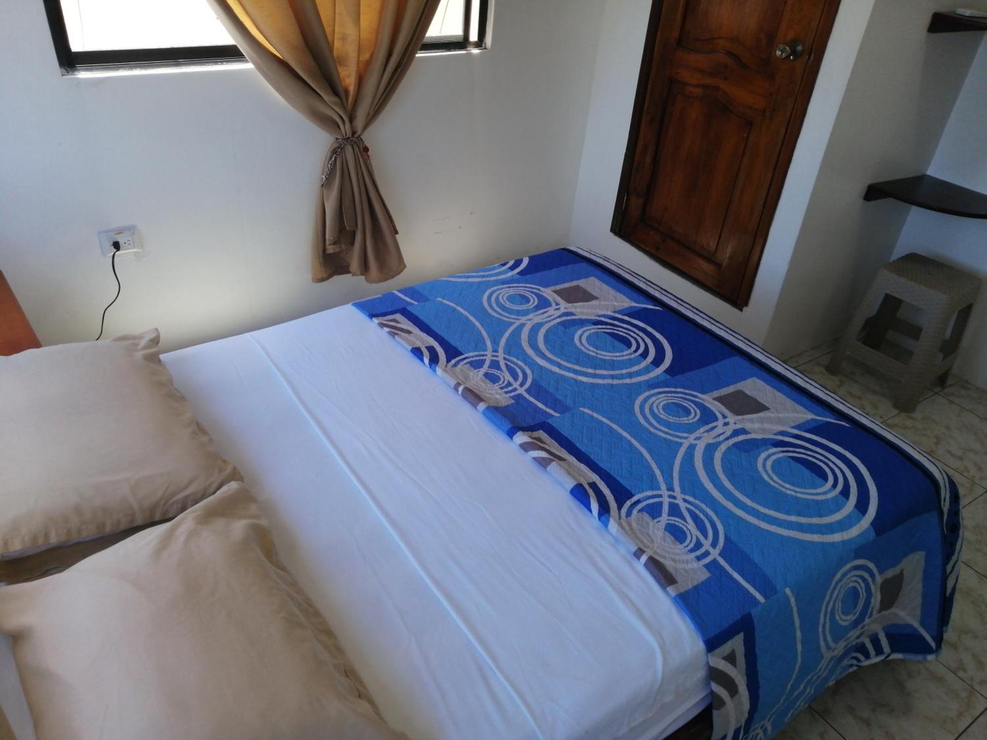 Hostal La Casa De Luis ปูแอร์โต บาเกริโซ โมเรโน ภายนอก รูปภาพ